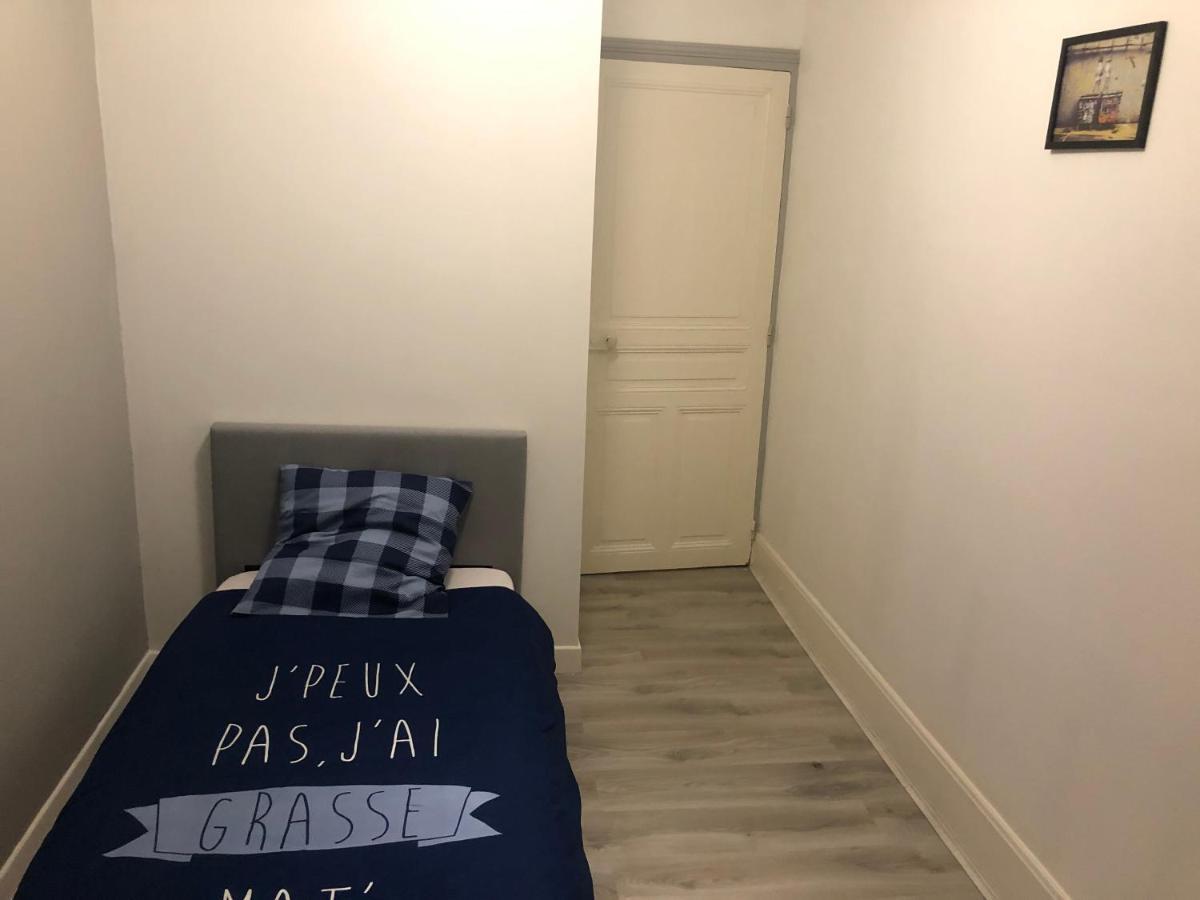 Appartement F3 agréable Vichy Esterno foto